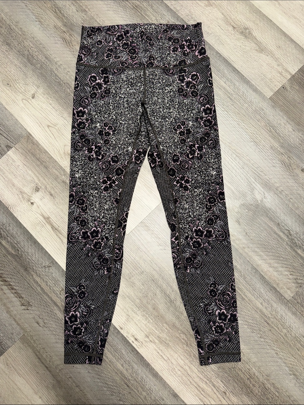 Lululemon leggings tights pants bottoms yoga